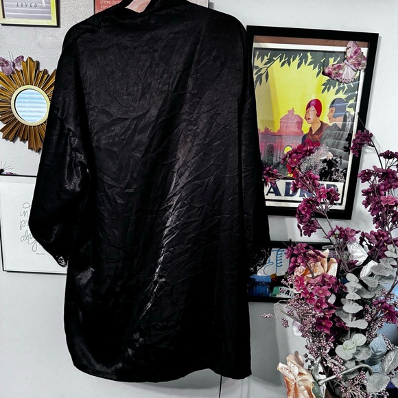 Black Torrid Robe - Picture 2 of 9